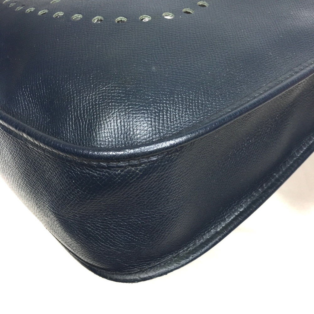 Authentic HERMES Evelyne GM crossbody bag Indigo navy leather - Picture 13 of 16